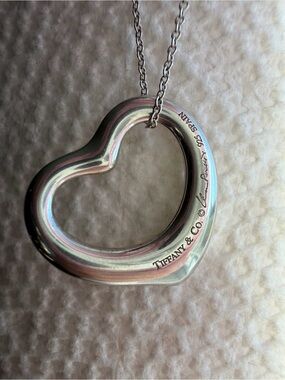 Tiffany & Co. Elsa Peretti open heart necklace sterling silver 22mm